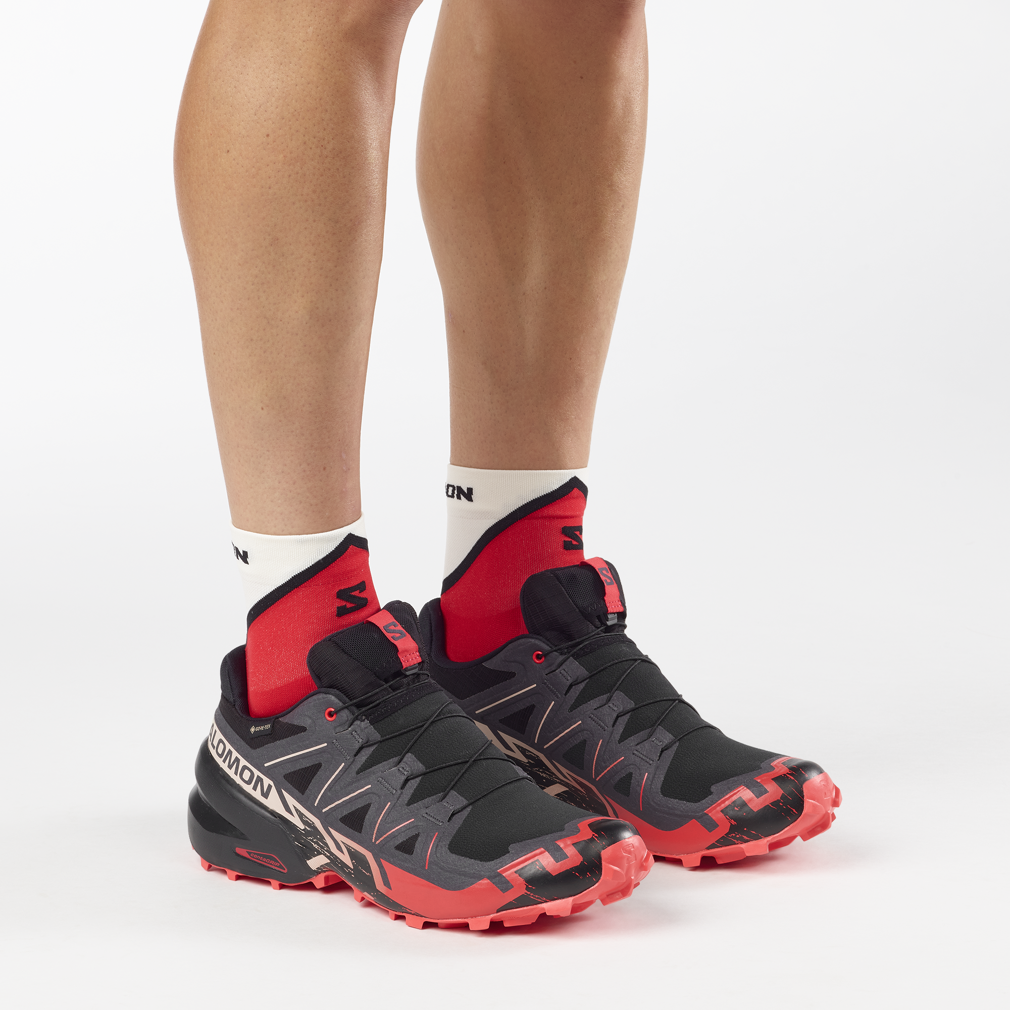 #Color_Black/Fiery Red/Almond Milk